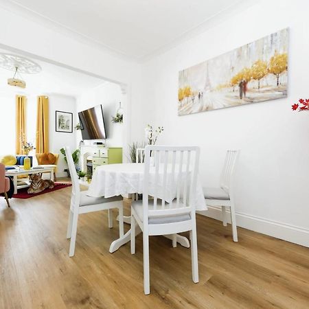 Your Chic 3Br Home Comfort And Style In Londres Extérieur photo