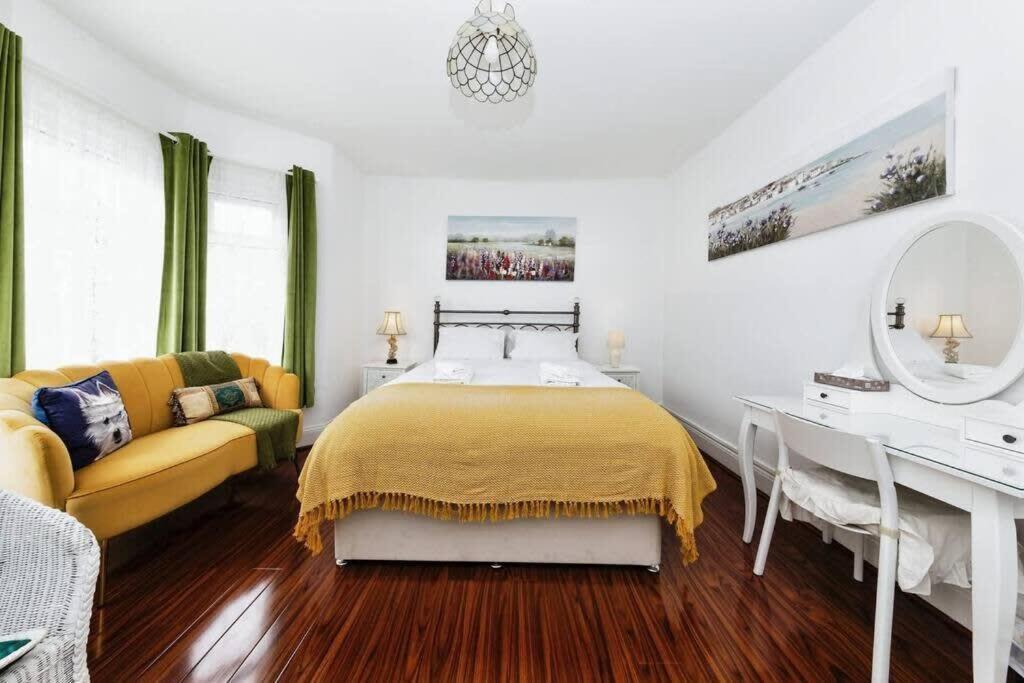 Your Chic 3Br Home Comfort And Style In Londres Extérieur photo